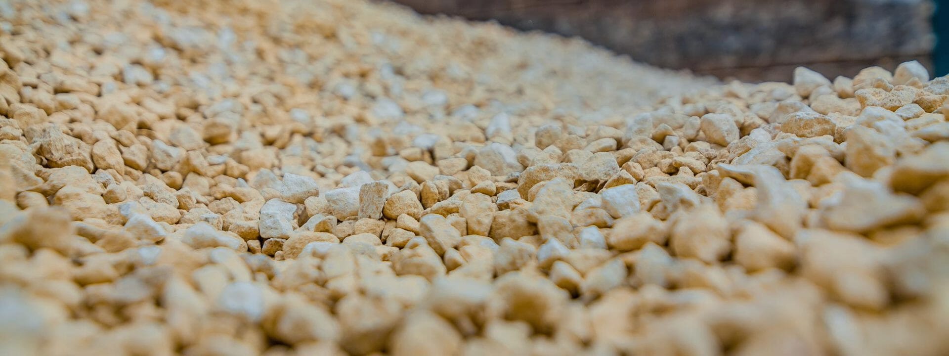 DecorativeCotswoldChippings_Banner-1